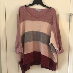 Oversized lightweight sweater.